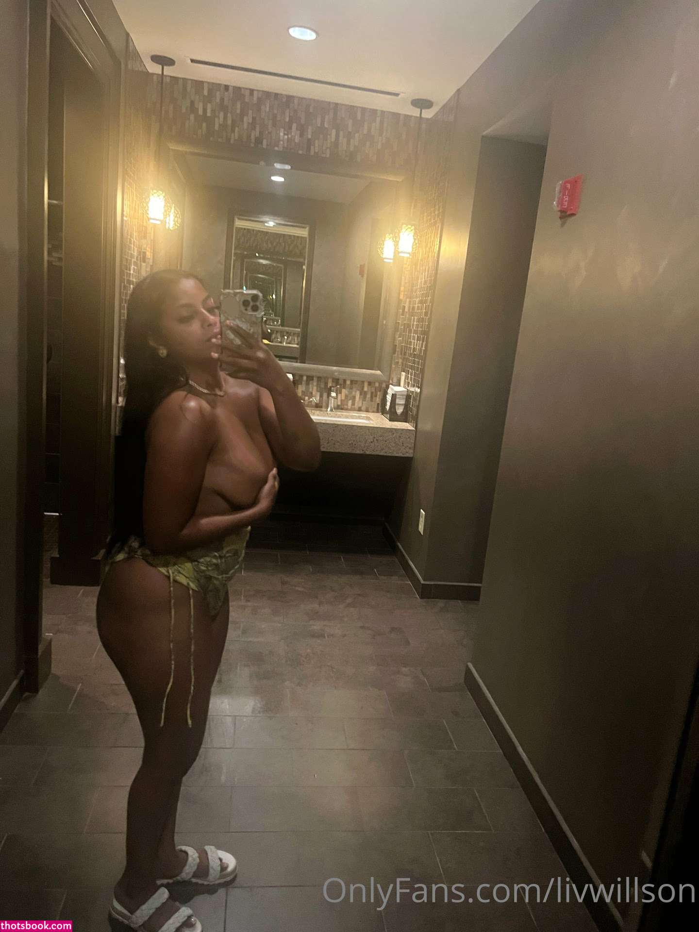 livwillson Photo #16