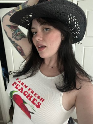 nerdydirtypeach Photo #10