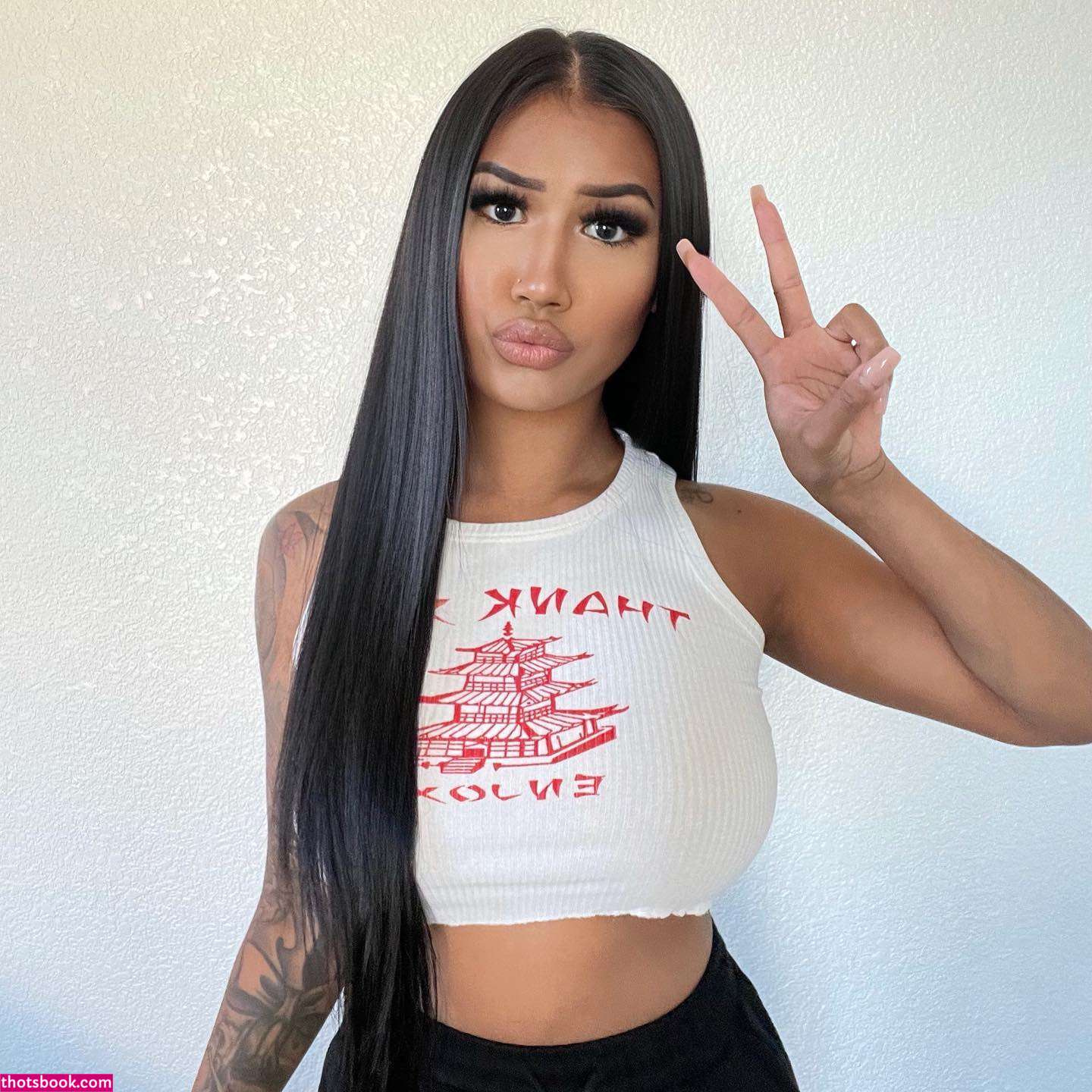 Rosette Hing Photo #3