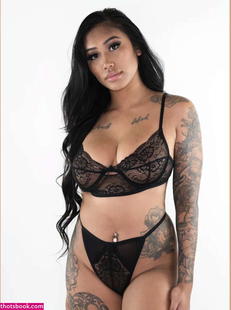 Rosette Hing Photo #17