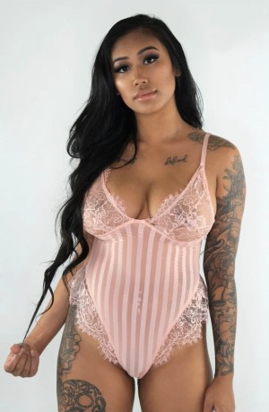 Rosette Hing Photo #24