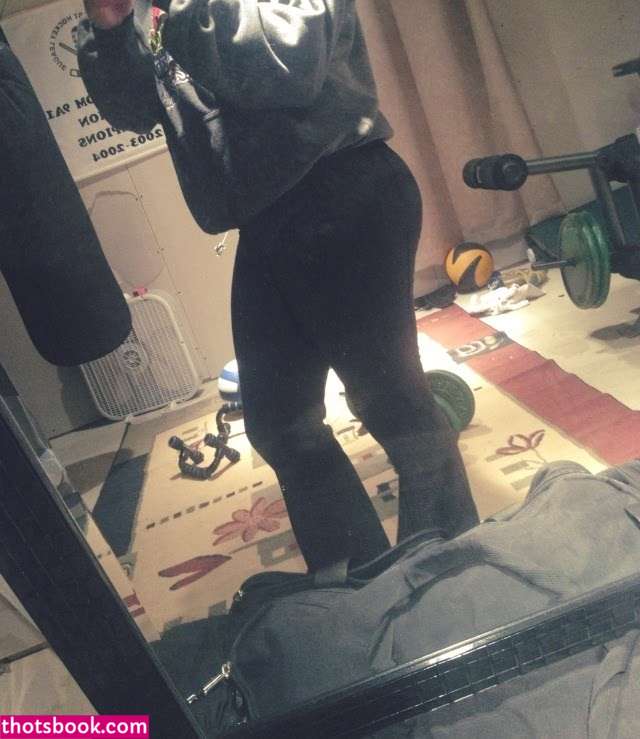 Blondesquats Photo #8