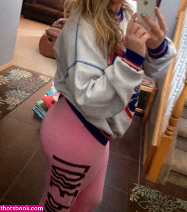 Blondesquats Photo #12