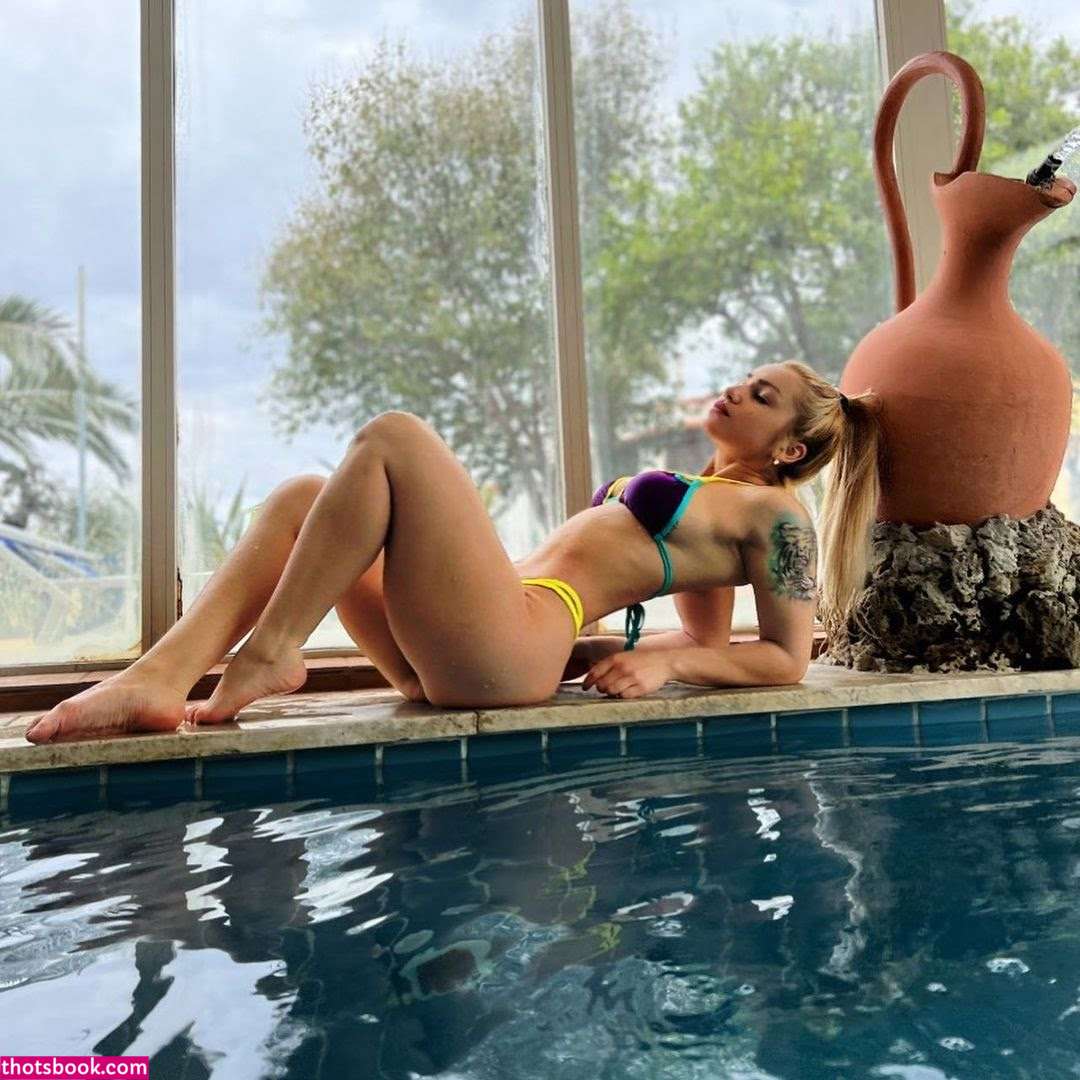 Lucia Aucelli Photo #11