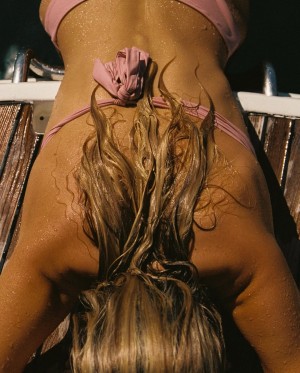 Noemie Neuens Photo #29