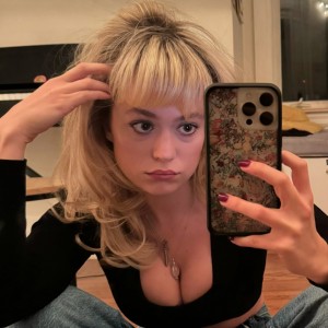 Ella Ballentine Photo #8