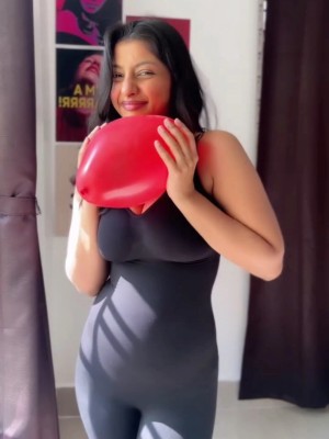 Rashi Singh Photo #17