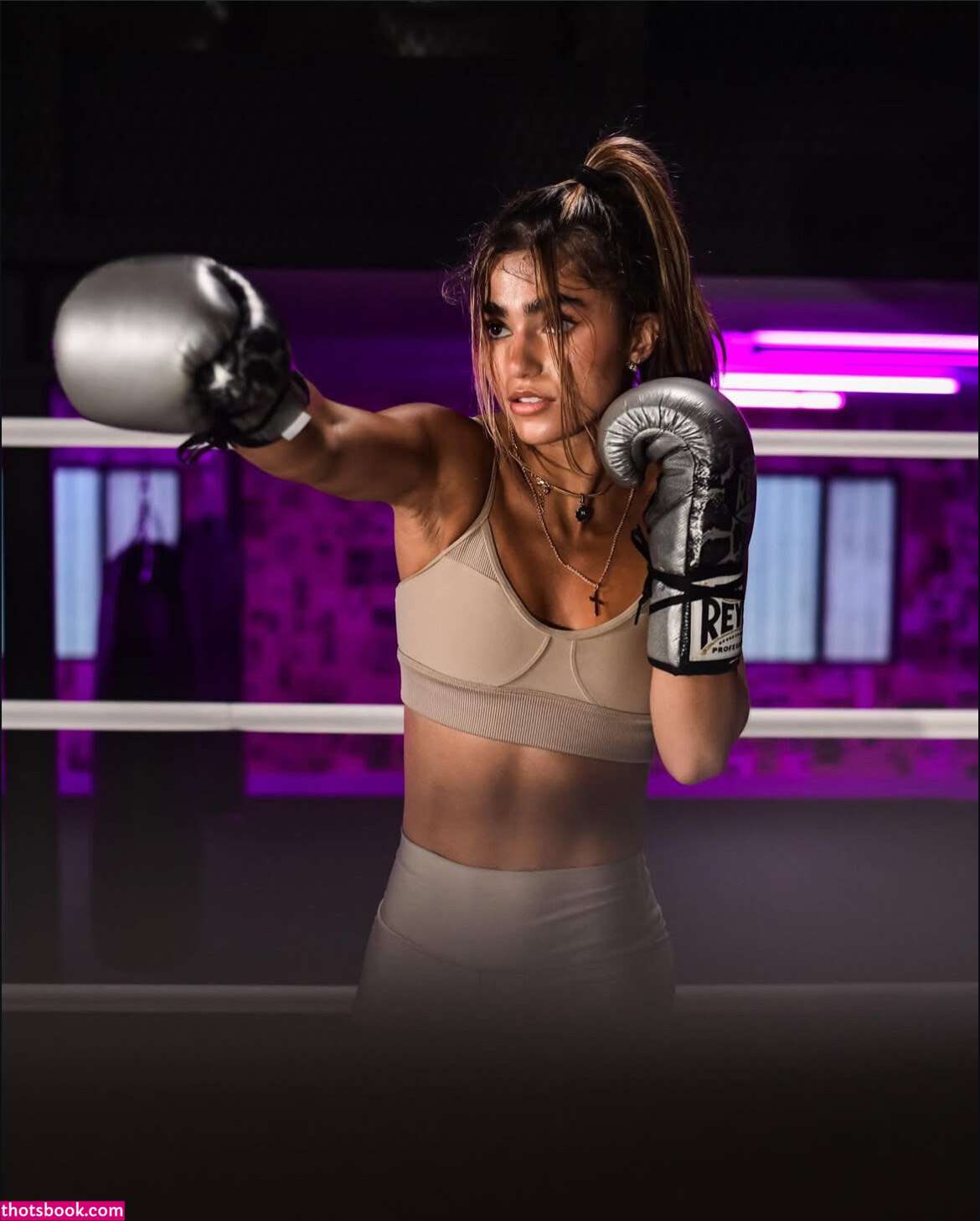 Rayna Vallandingham Photo #15