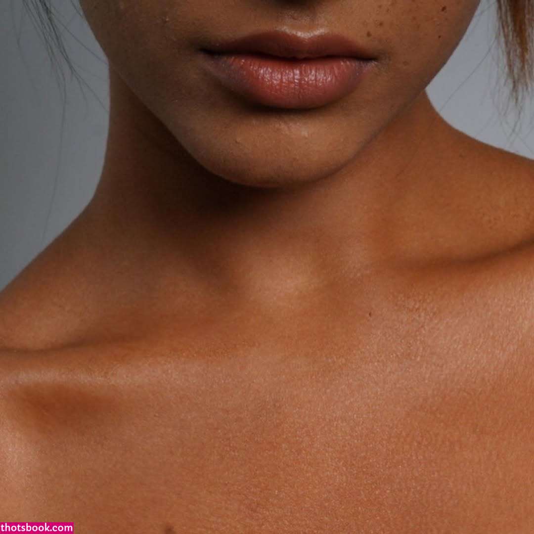 Aurora Sinclair Photo #20