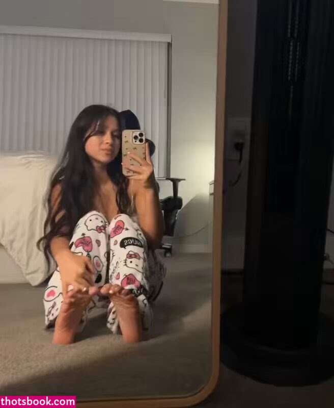 maneaterjade Photo #15