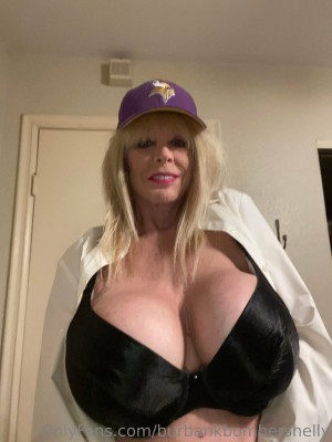 burbankbombershelly Photo #2