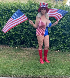 burbankbombershelly Photo #9