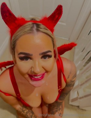 tattooedblondee Photo #17