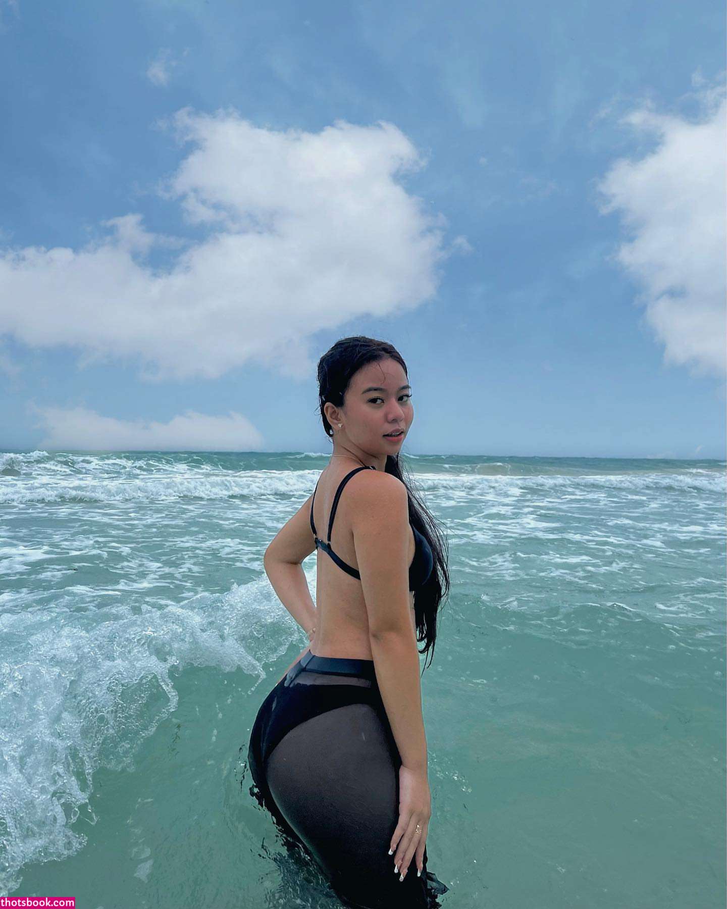 Izel Palacio Photo #30