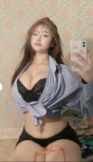 Milkyyohmilca Photo #8