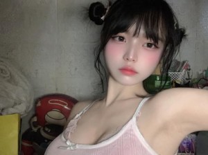 Shayri May Photo #20