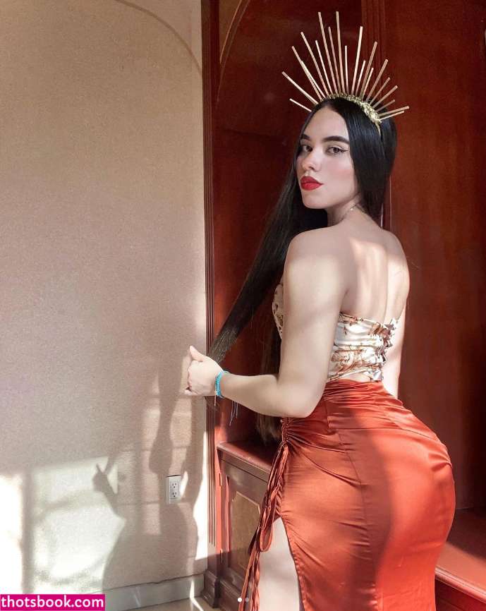 Valeria Romero Photo #3