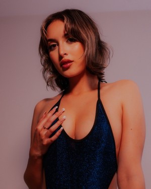 Isabelle Sky Photo #17