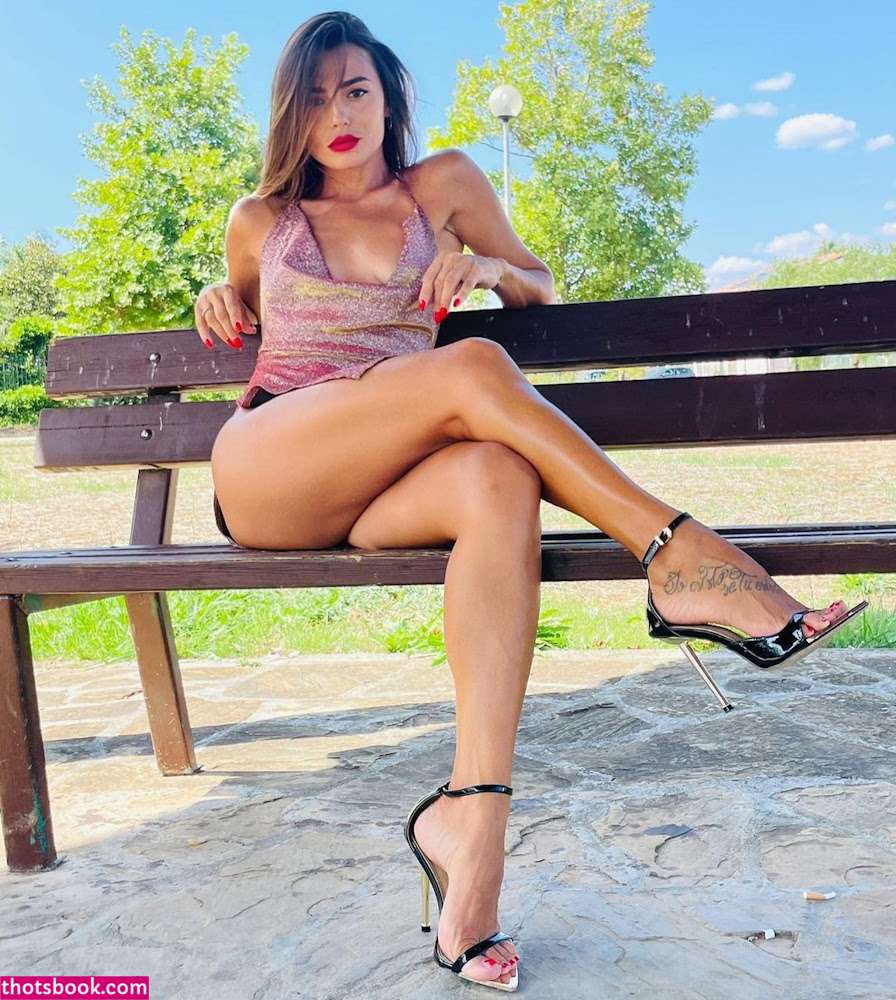 Sabrina Laurenzana Photo #5