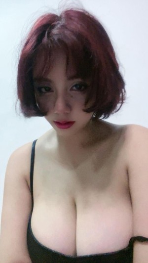 Elyanasparks Photo #9