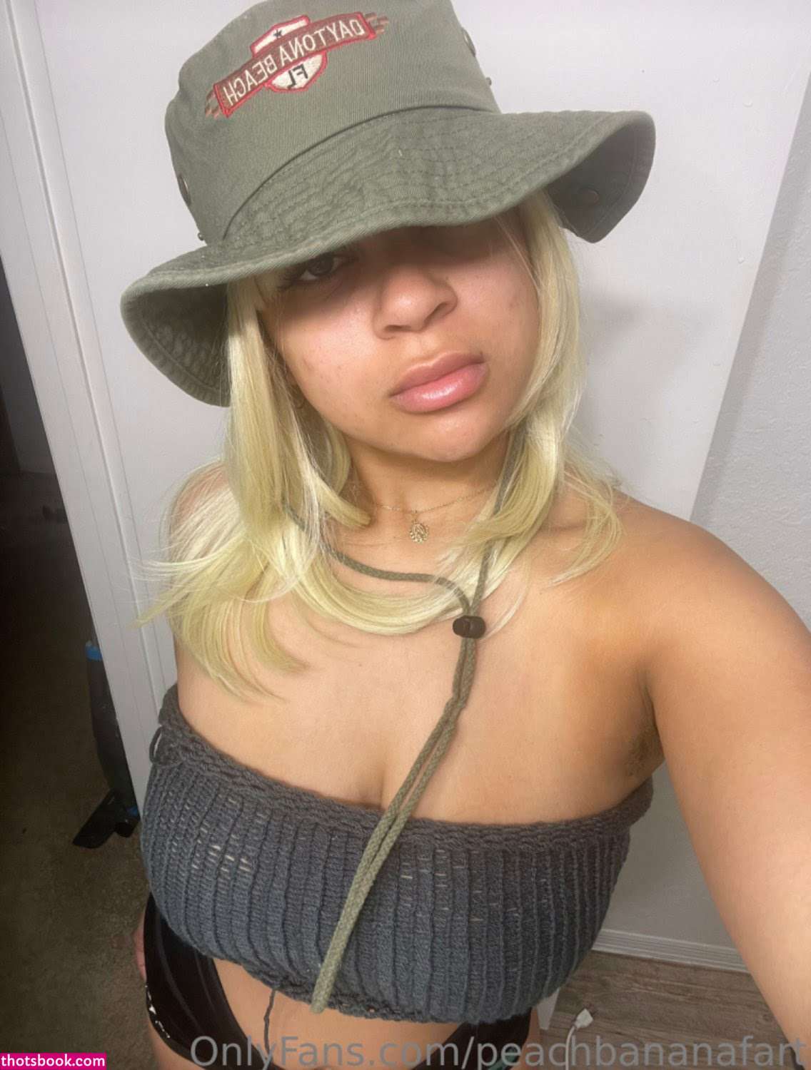 peachbananafart Photo #24