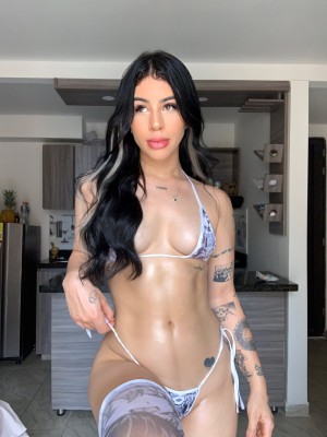 Sarah Montufar Photo #22