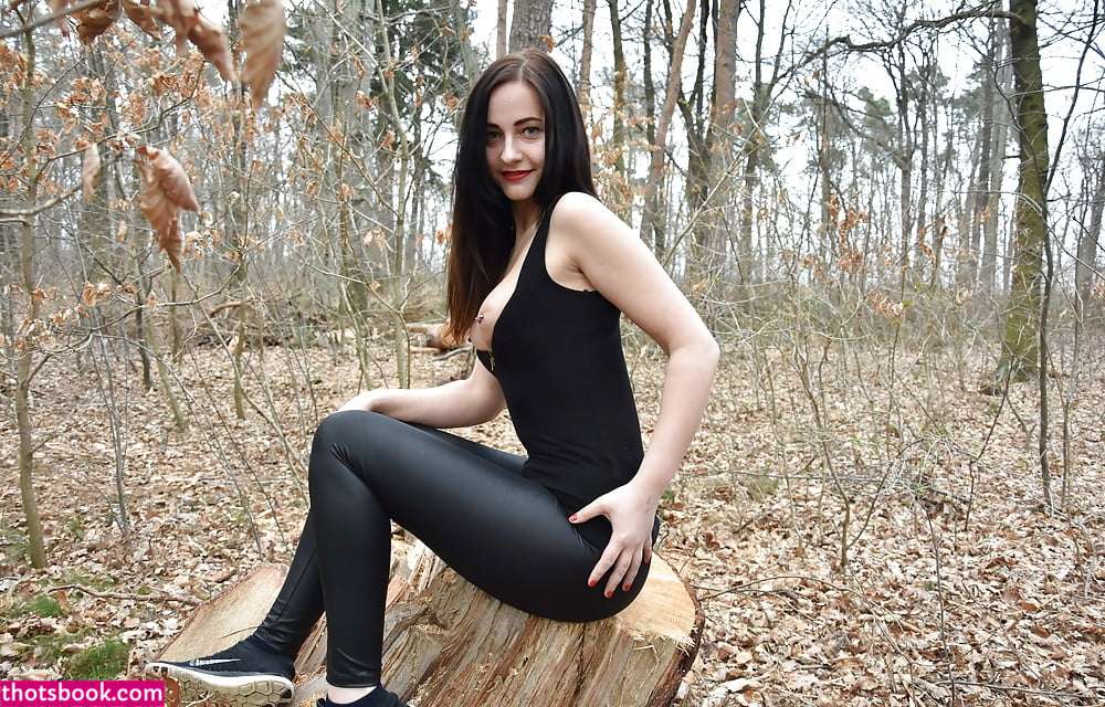 Young Devotion Photo #17