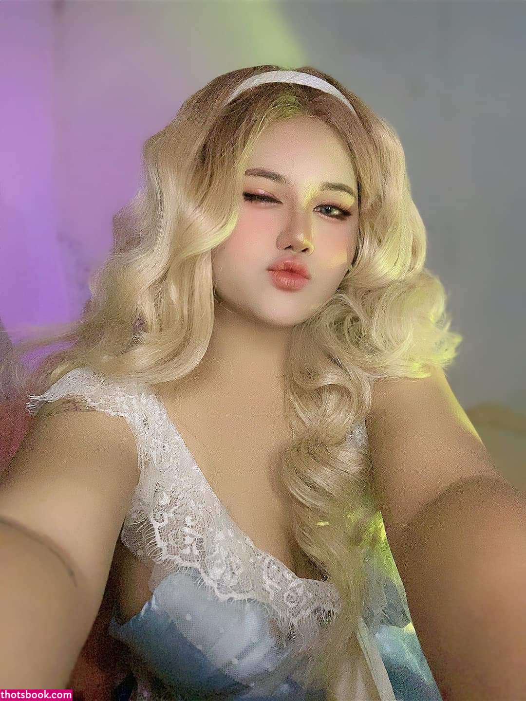 Charlotte Linlin Photo #12