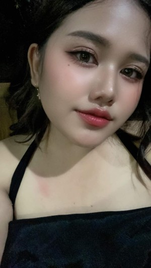 Charlotte Linlin Photo #15