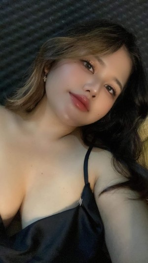 Charlotte Linlin Photo #24