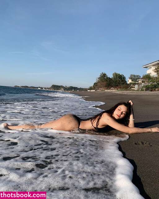 Criselda Alvarez Photo #5