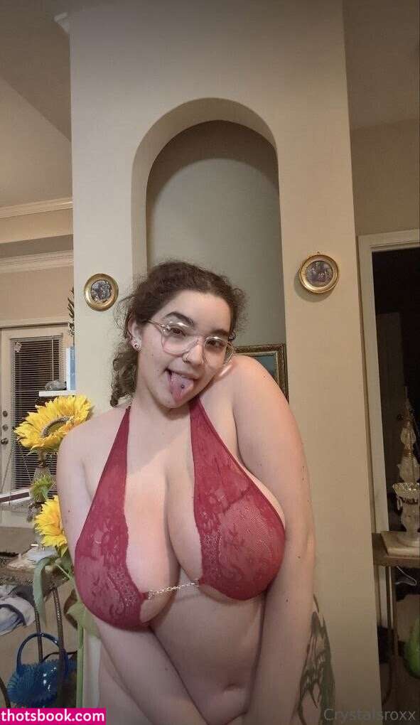 crystallovinghomo Photo #18