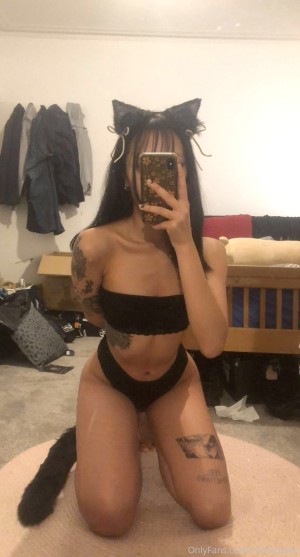 Lilfoxiebaby Photo #21