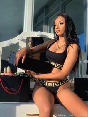 Acaciahoney Photo #4