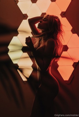 Annalise Mishler Photo #14