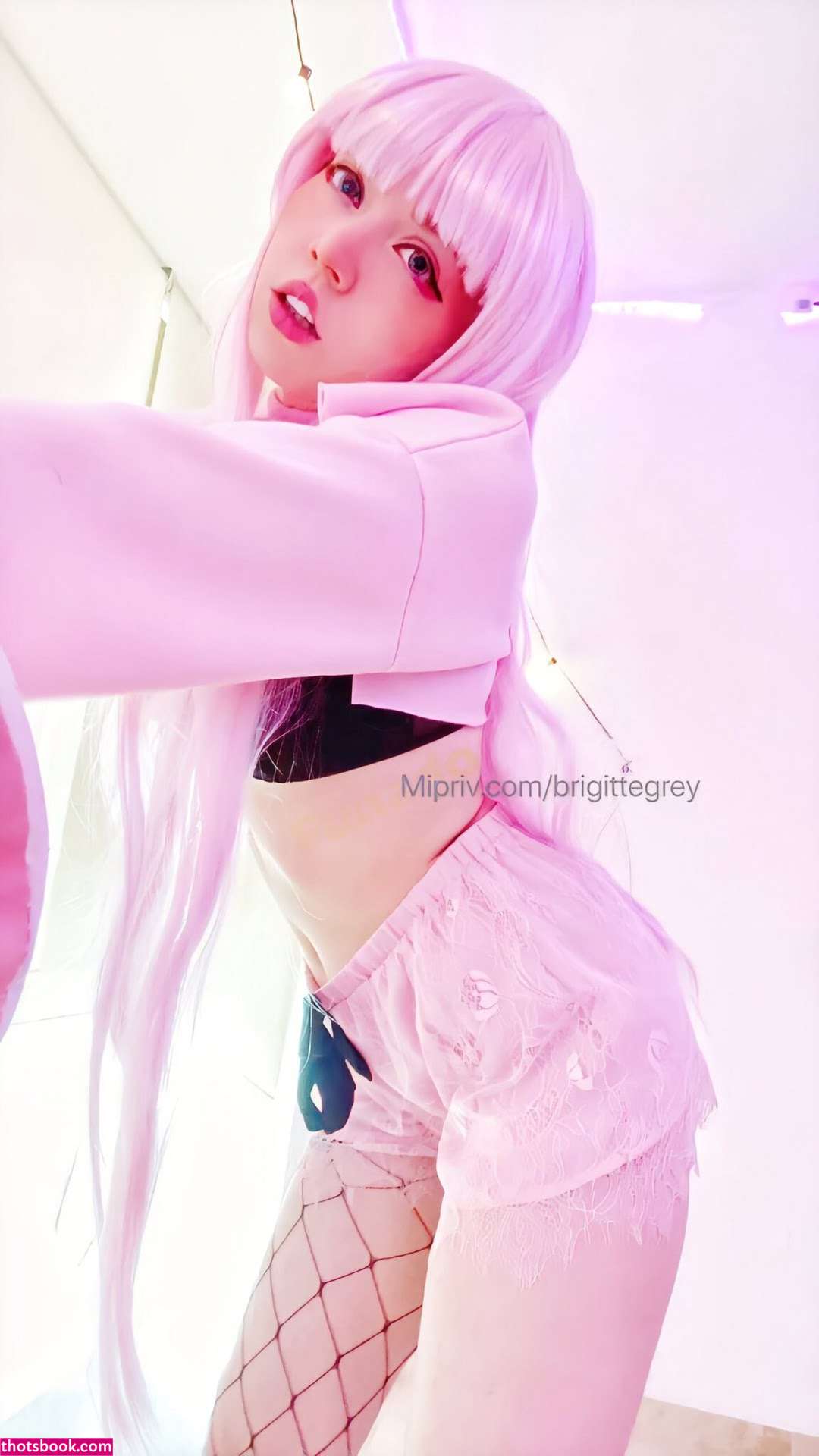 Brigitte Grey Photo #26