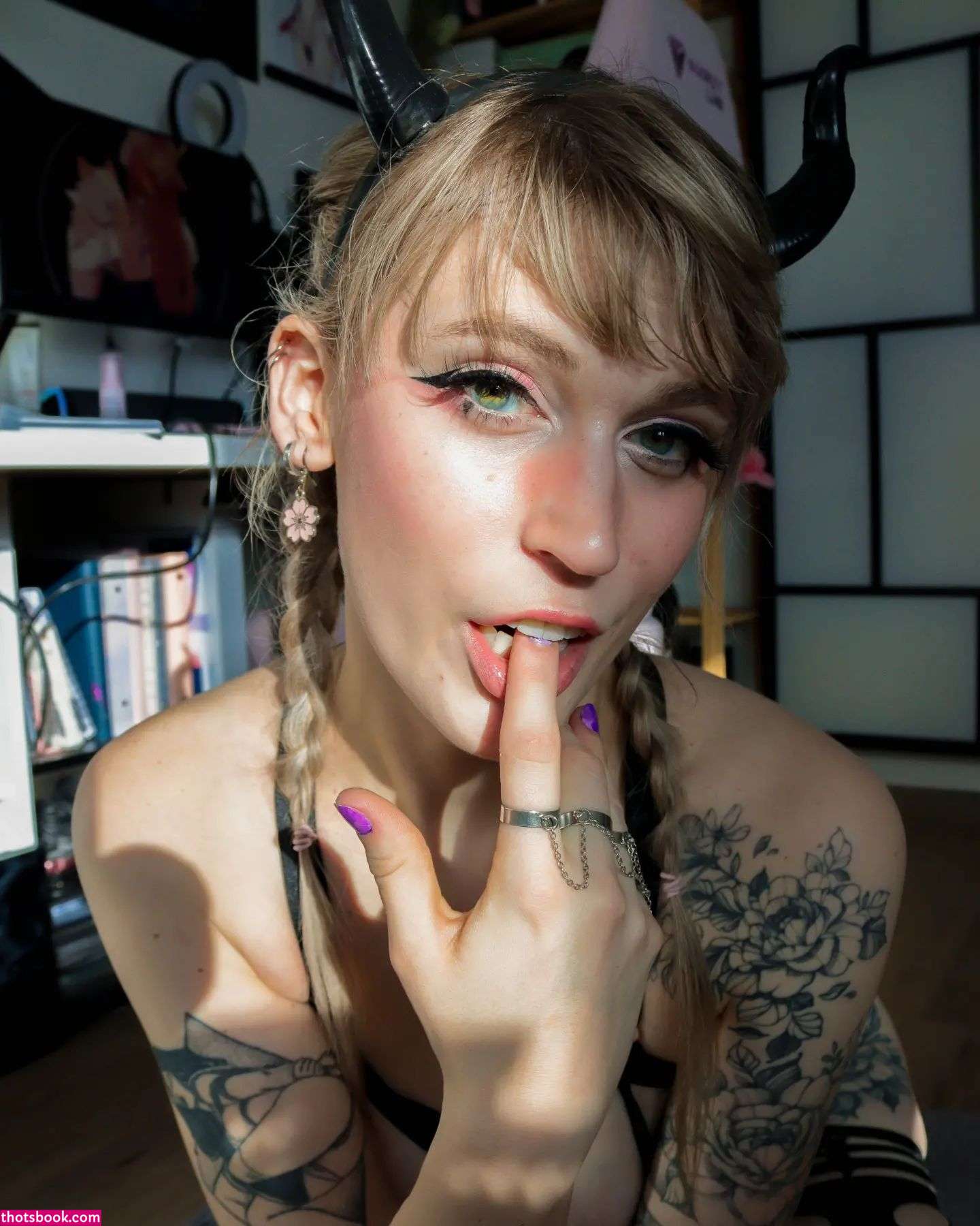 ninfuneesa Photo #28