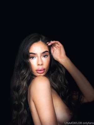 Unaa Taylor Photo #18