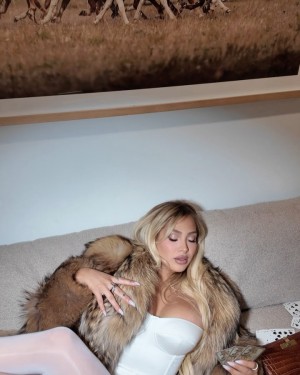 Andrea Celina Photo #12