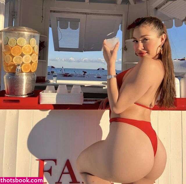 Andrea Celina Photo #18