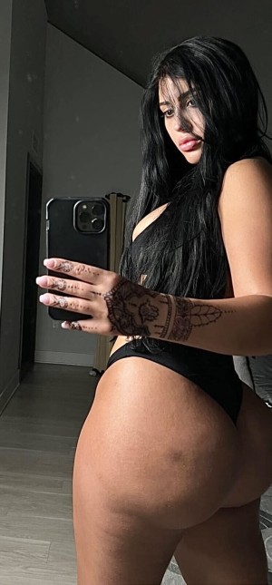 Danielle Pertusiello Photo #10