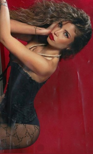 Flavia Laos Urbina Photo #20