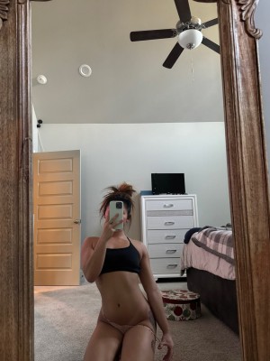 Sweetestkiwi Photo #8