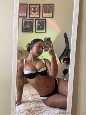 alexandrarae Photo #7