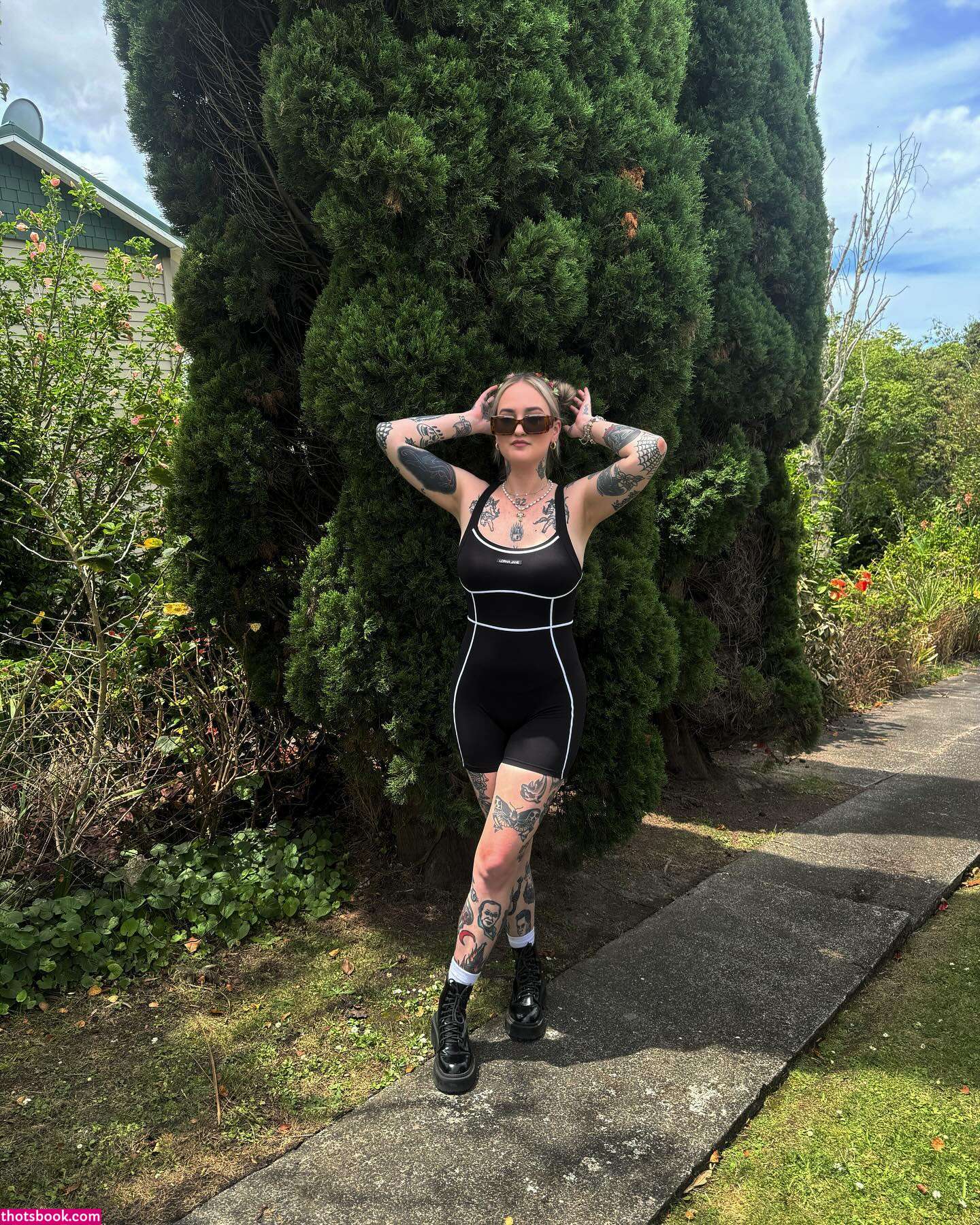 Goth Queen Photo #3