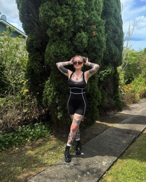Goth Queen Photo #3