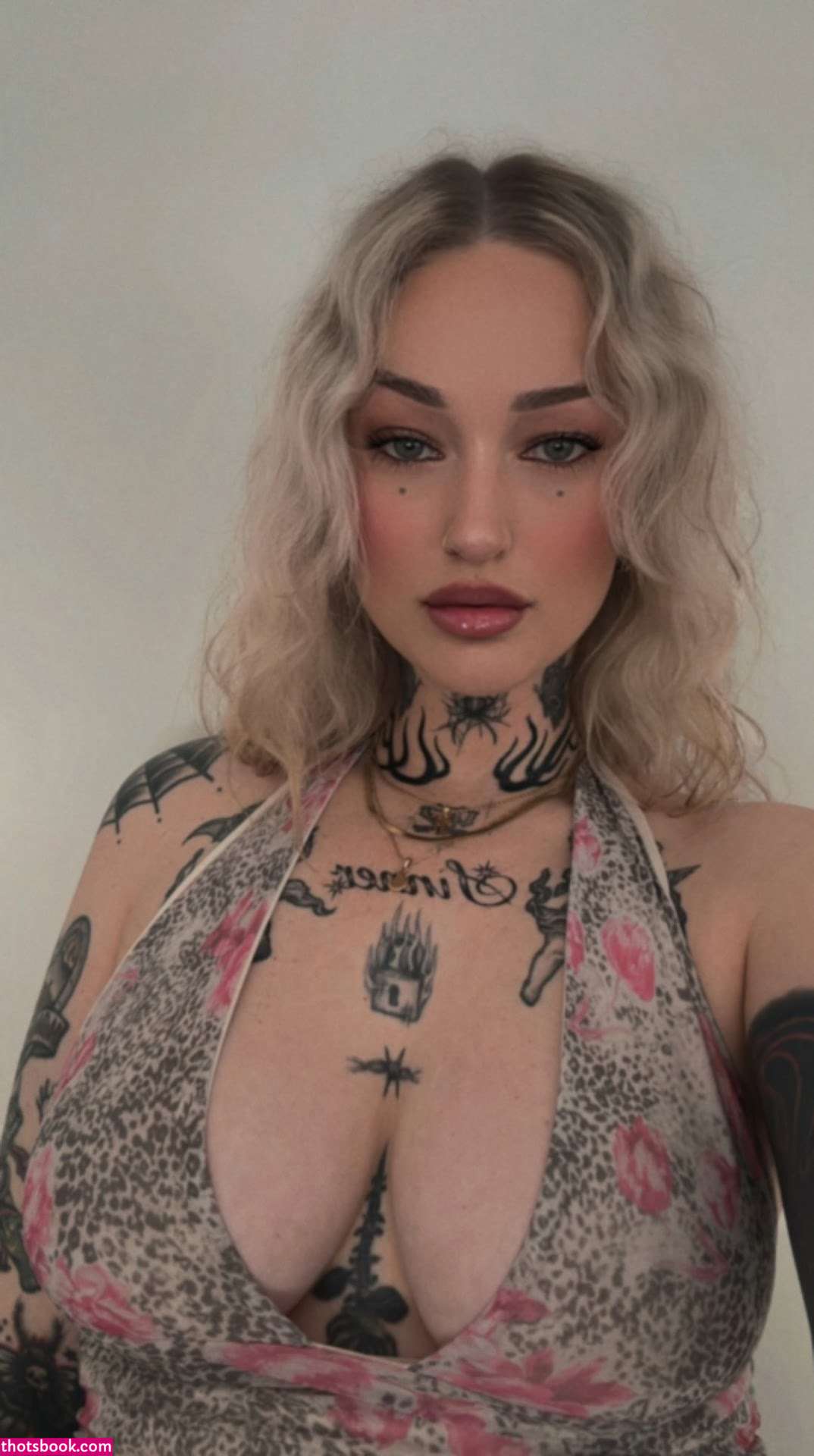 Goth Queen Photo #20