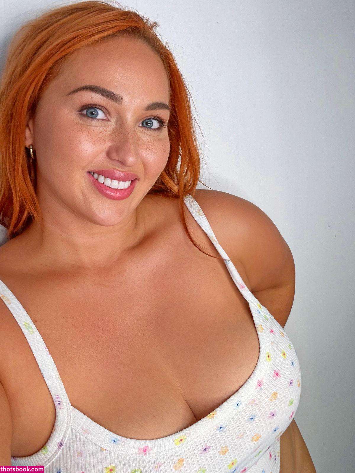 Nora Davis Photo #19