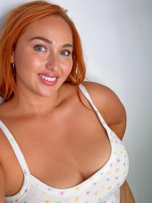 Nora Davis Photo #19