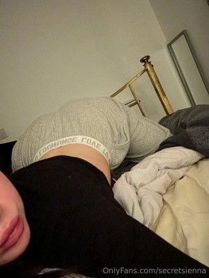 Secret Sienna Photo #29